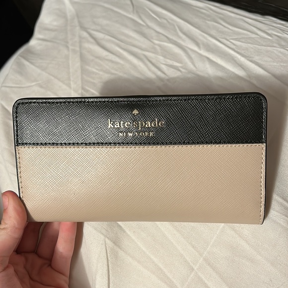 Kate spade wallet - Picture 2 of 4